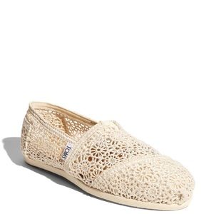 Tom’s Crochet Alpargatas in White